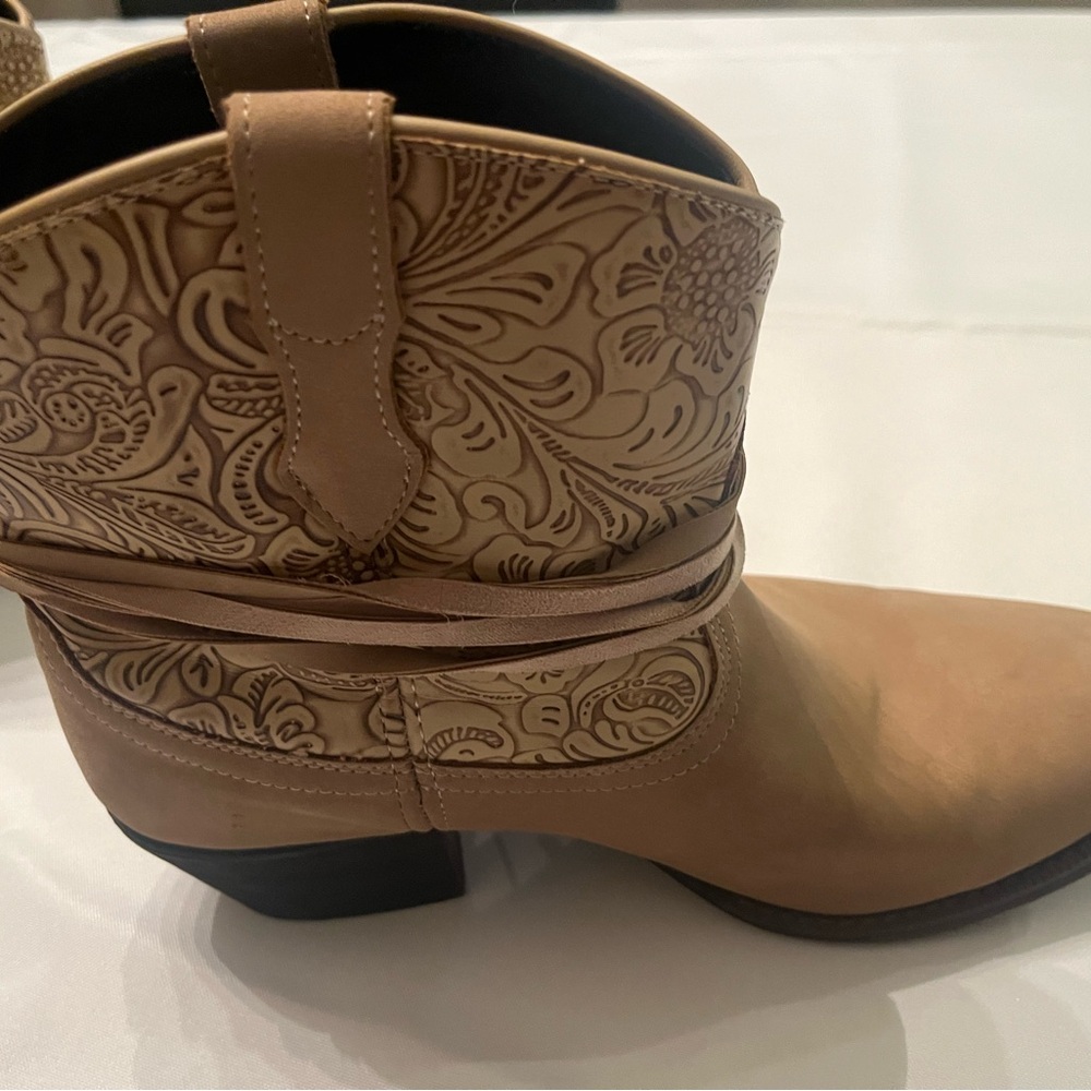 dingo Tan Women's Ankle Boots with Embossed Shaft - Picture 3 of 9